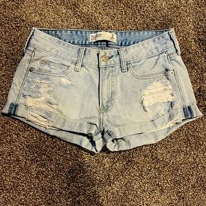 Abercrombie & Fitch Low Rose Shorts size 2/26